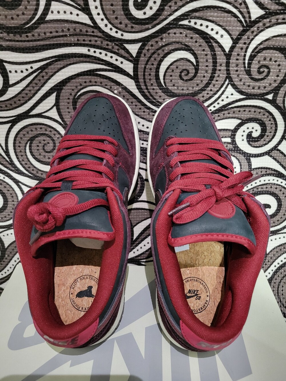 Nike SB Dunk Low "Riot" - Picture 4 of 8